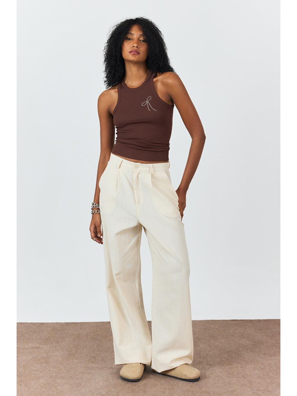 Kahverengi Halter Yaka Fiyonk Detaylı Atlet-2