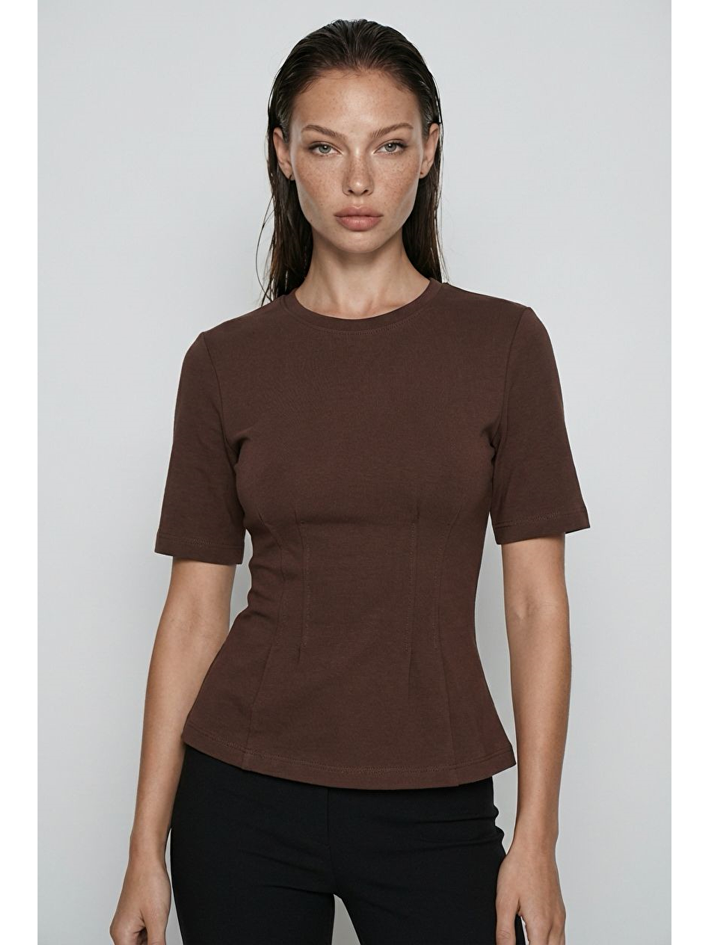 ,Kahverengi Kadın Bisiklet Yaka Belden Oturtmalı Basic Tişört