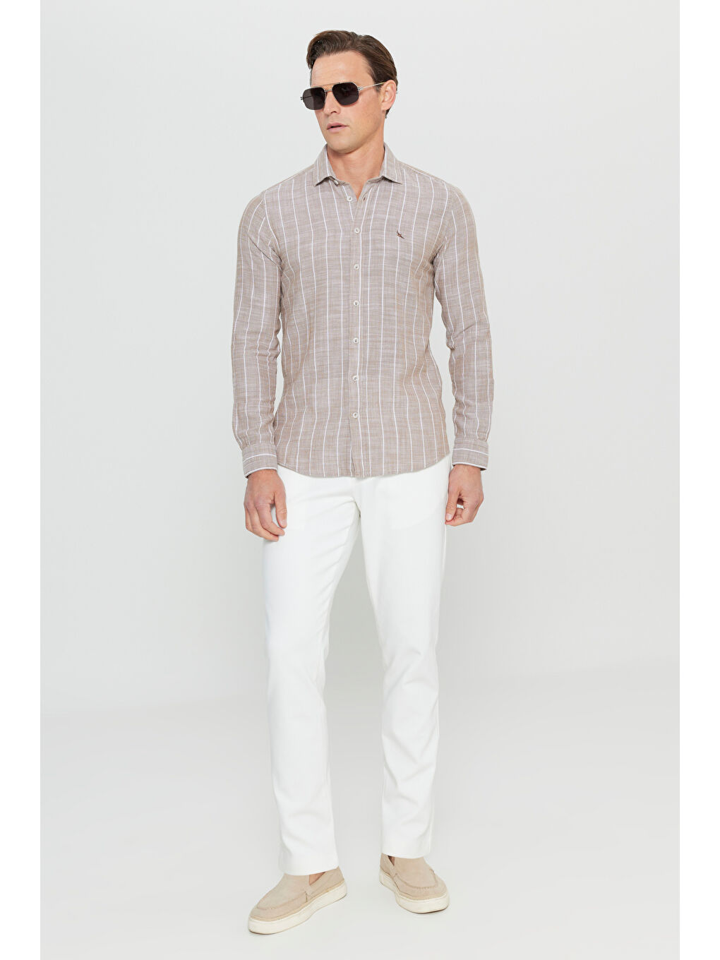 Bej Erkek Vizon-Beyaz %100 Pamuk Oxford Slim Fit Dar Kesim Klaisk Yaka Çizgili Gömlek-1