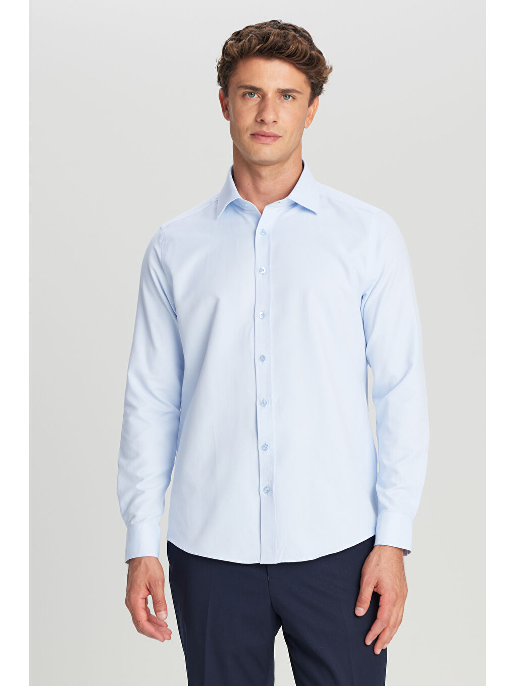 Erkek Açık Mavi Pamuklu Slim Fit Dar Kesim Klasik Yaka Armürlü Gömlek
