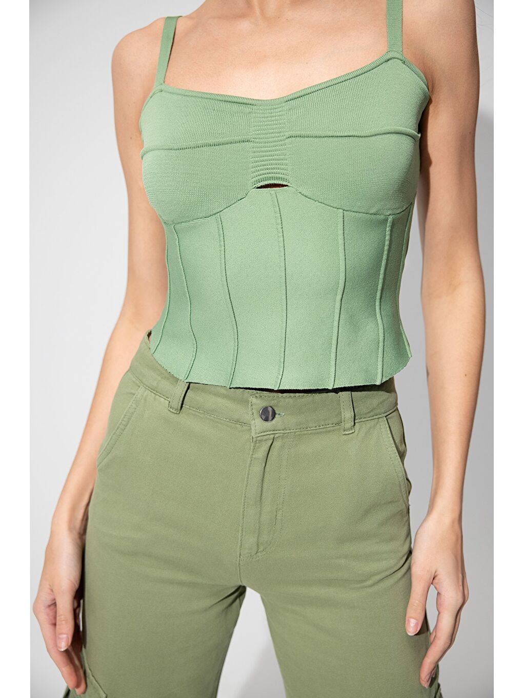 Yeşil Askılı Triko Korse-3