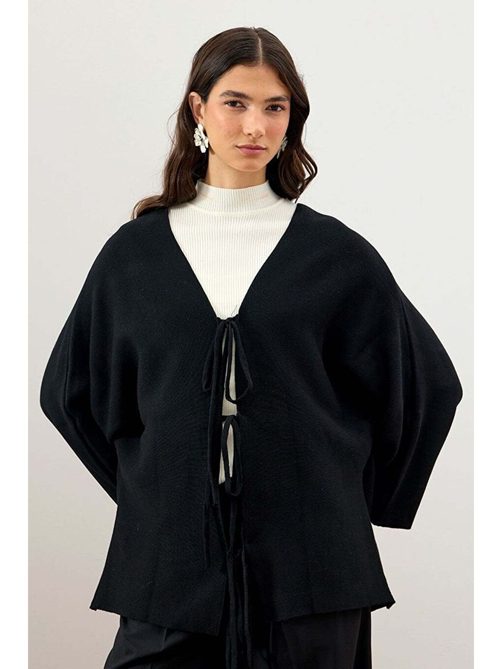 Siyah 3 Fiyonklu Triko Ceket-2