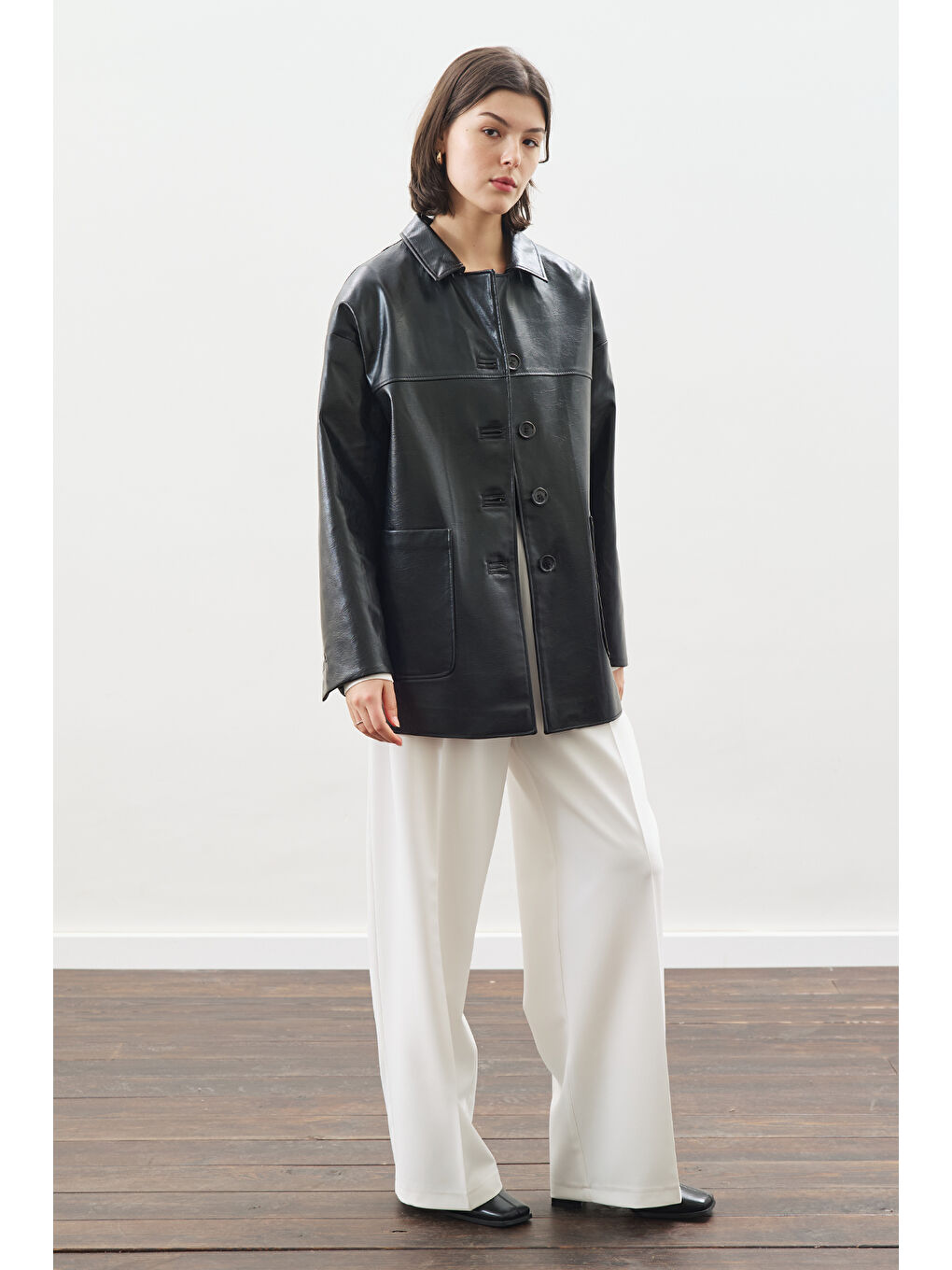 Klasik Kesim Deri Ceket Siyah-3