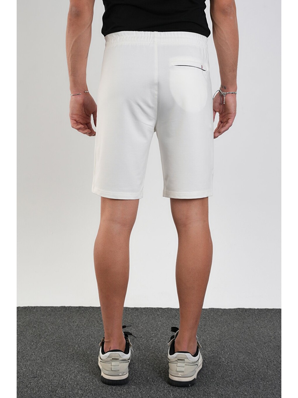 Ekru Erkek Regular Fit Fermuar Cepli Pamuklu Şort-6