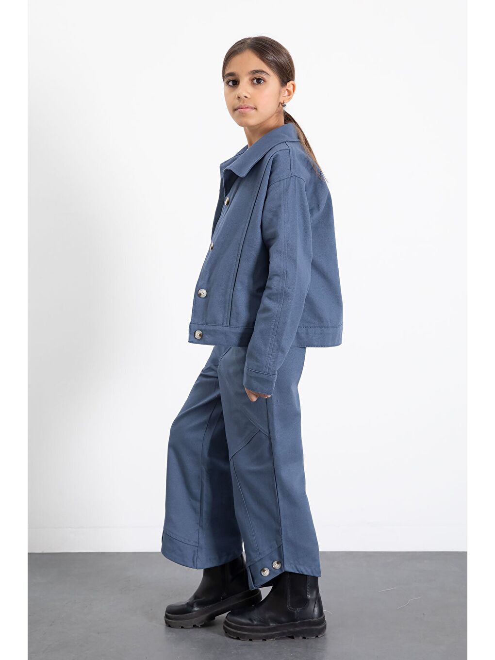 İndigo Çift Düğme Detay Gömlekli Pantolonlu Kız Çocuk Gabardin Takım 23542-1