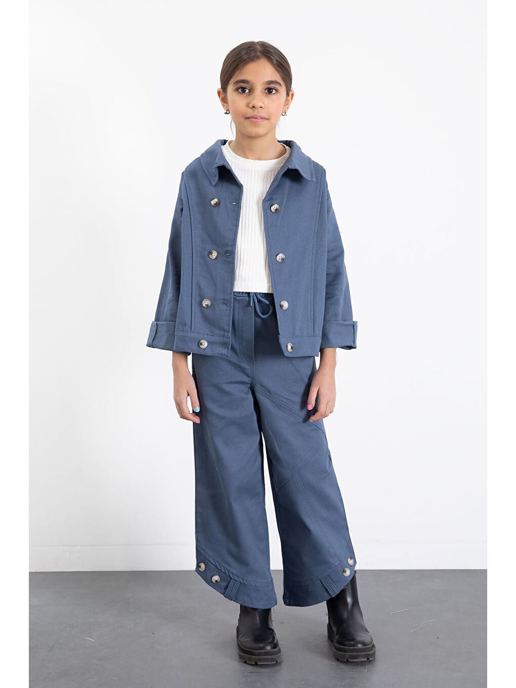 İndigo Çift Düğme Detay Gömlekli Pantolonlu Kız Çocuk Gabardin Takım 23542-2