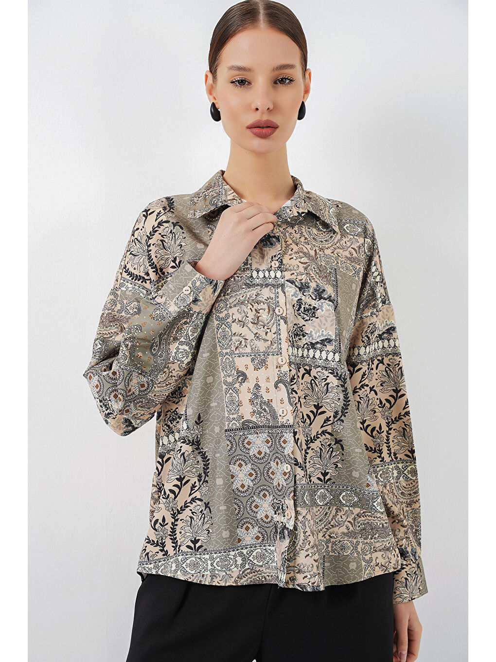 Yeşil Kadın Oversize Desenli Saten Gömlek 20365 - Çağla-1