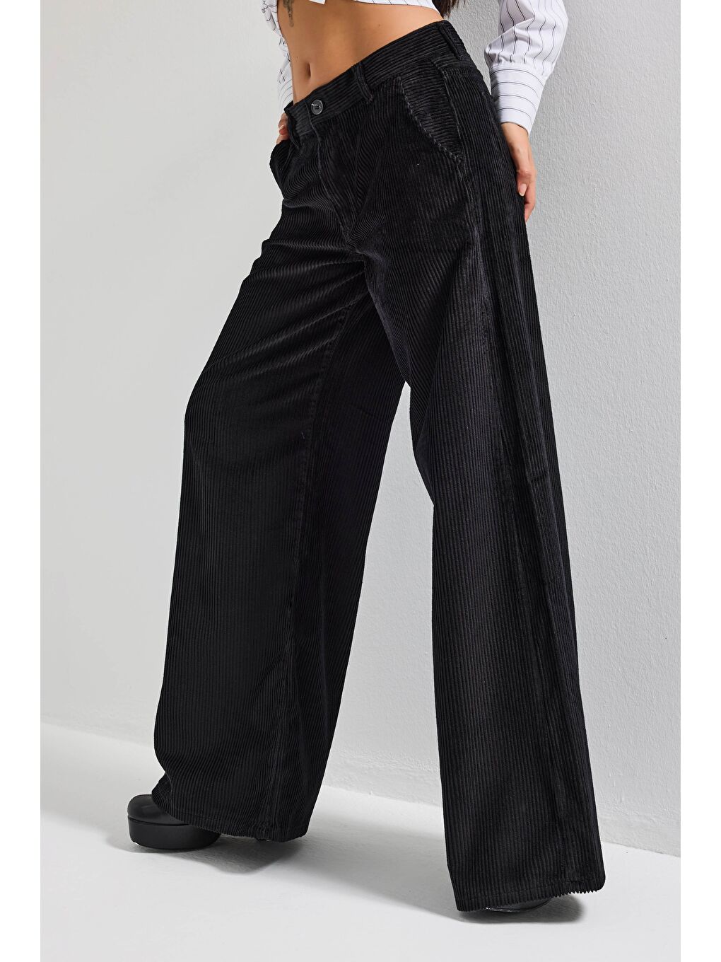 Kadın Siyah Renk 26w5-1 Palazzo Fit Fitilli Velvet Kadife Kumaş Pantolon