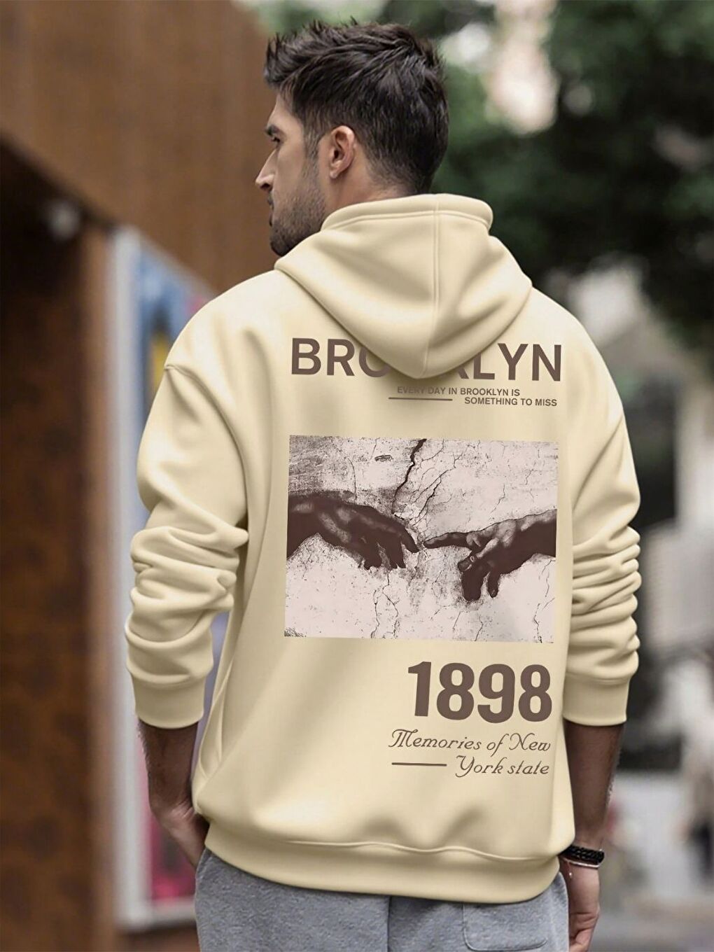 Erkek Bej Brooklyn 1898 El Baskılı Oversize Kapüşonlu Sweatshirt-1