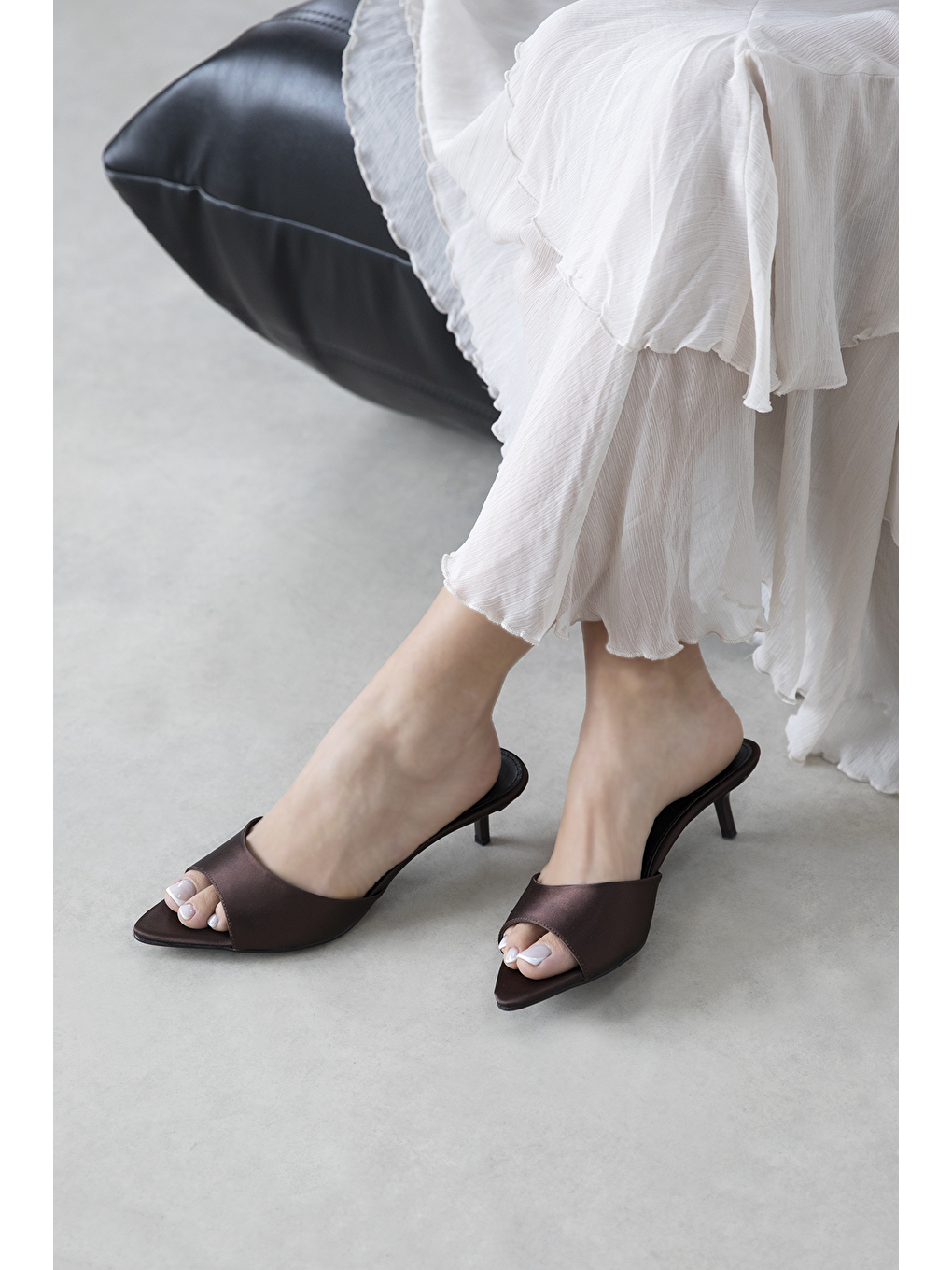 Kahverengi Randall Kadın Topuklu Saten Terlik Kahve-1