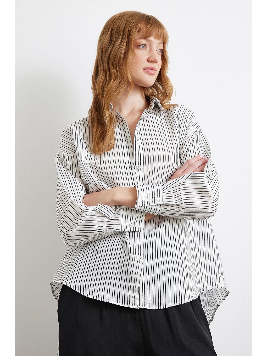 Simetrik Çizgili Gömlek Siyah