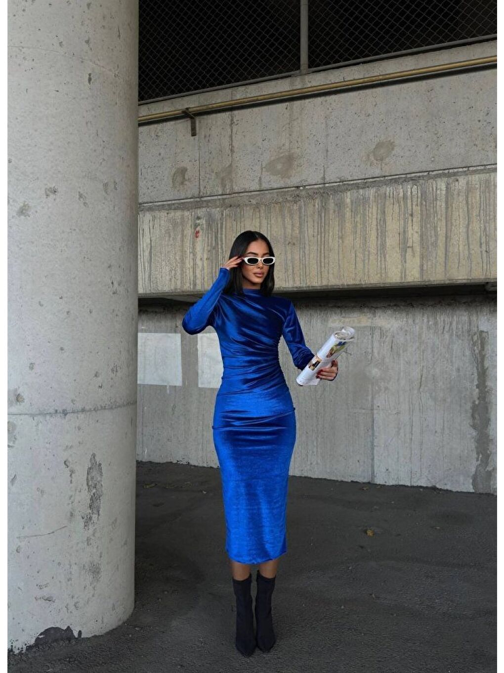 Mavi Kadın Uzun Kollu Yarım Balıkçı Yaka Büzgü Detay Kadife Kumaş Elbise-2