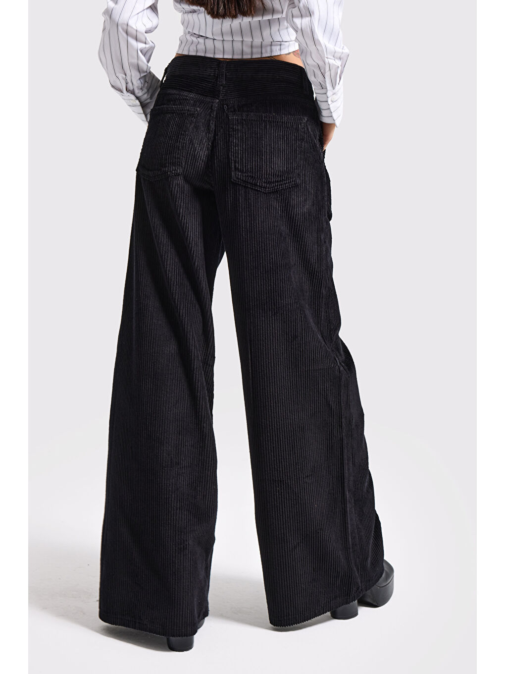 Kadın Siyah Renk 26w5-1 Palazzo Fit Fitilli Velvet Kadife Kumaş Pantolon-3