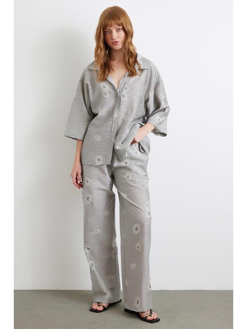 Arka Cepli Salaş Pantolon Gri-2