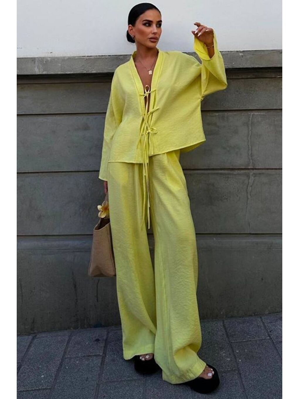 Sarı Fiyonk Bağlamalı Dokuma Milano Kumaş Takım