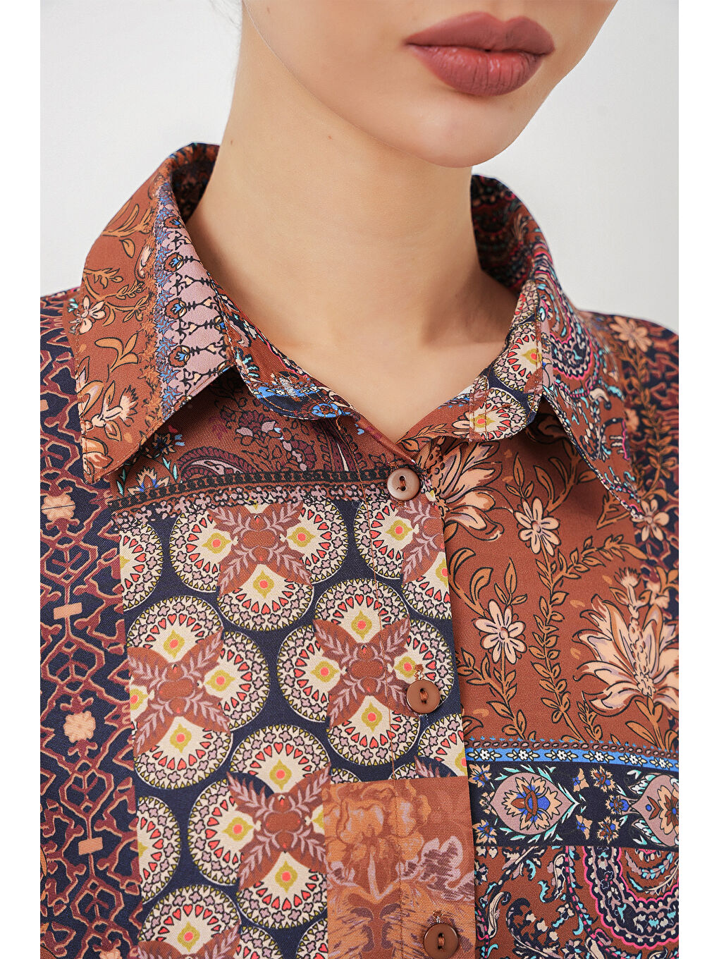 Kahverengi Kadın Oversize Desenli Saten Gömlek 20365 - Kiremit-4