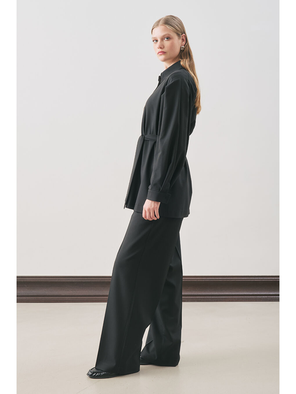 Geniş Kol Kemerli Gömlek Siyah-3