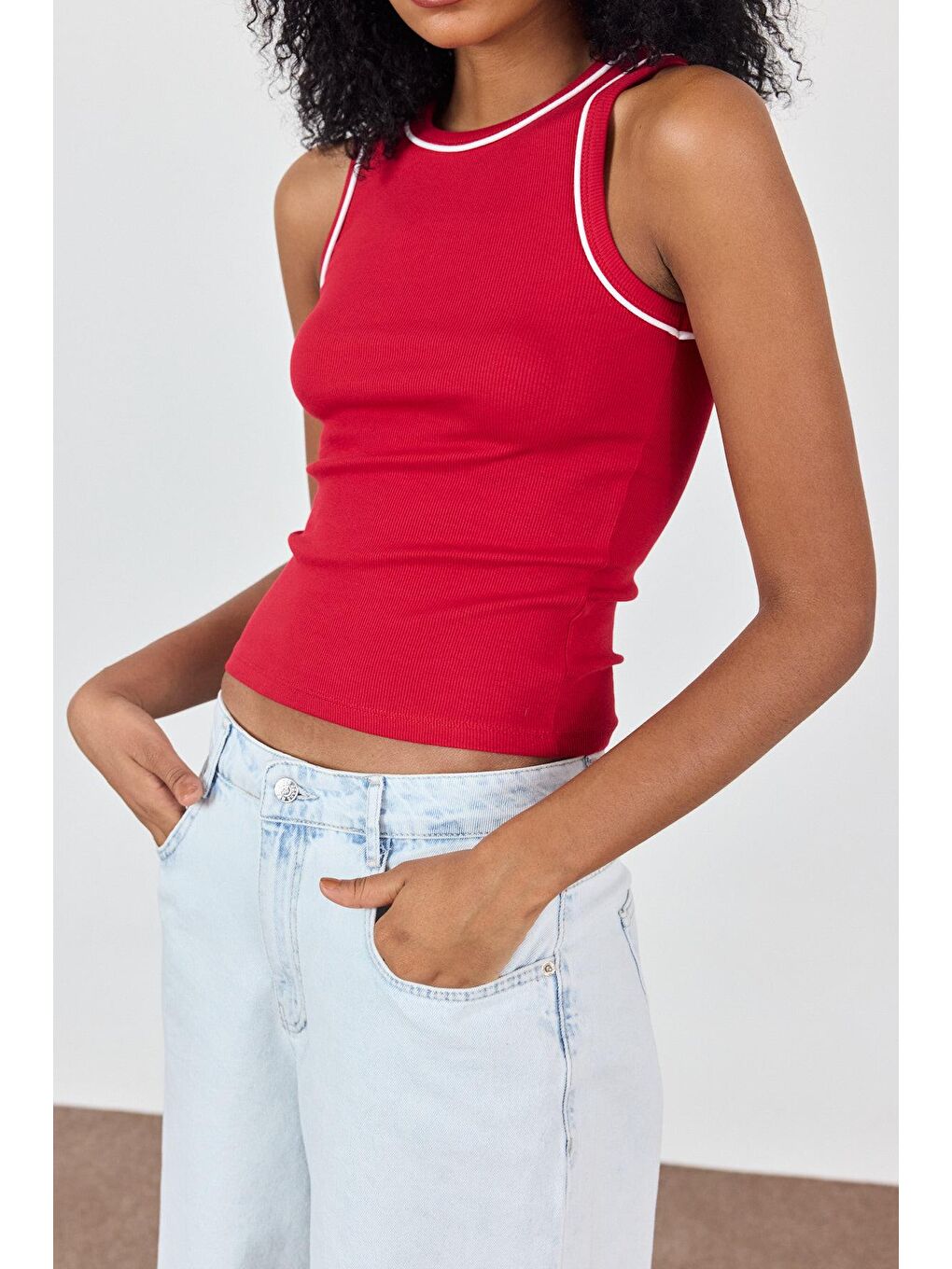 Kırmızı Şeritli Halter Yaka Atlet-2