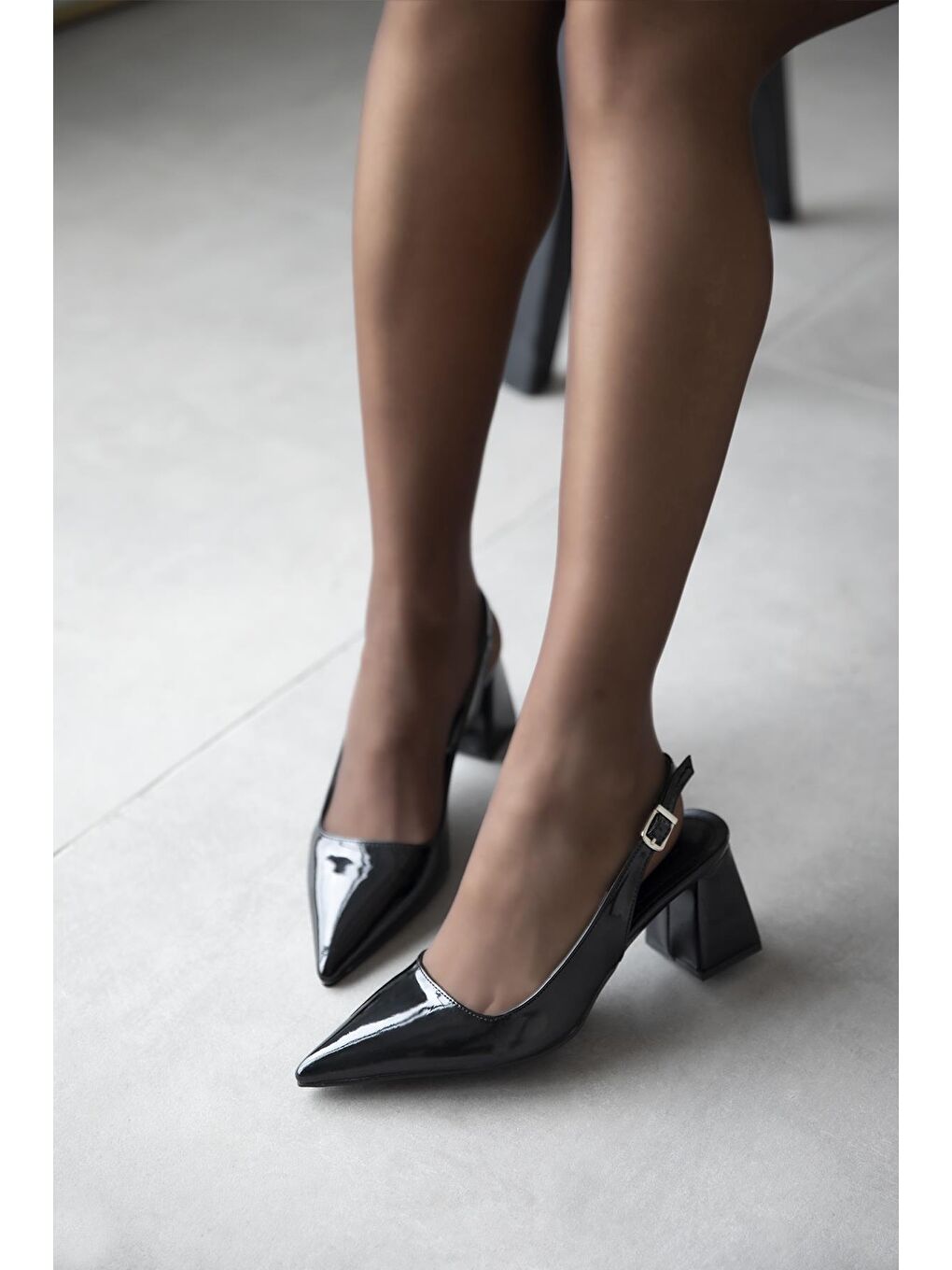 Stefan Kadın Rugan Topuklu Ayakkabı Siyah