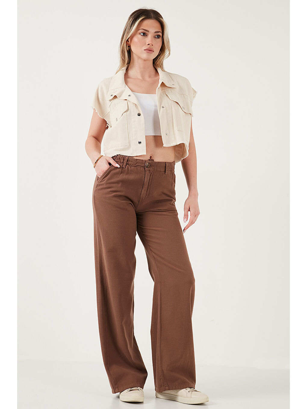 Kahverengi Pamuklu Standart Fit Yüksek Bel Geniş Paça Kadın Pantolon 668YP5193
