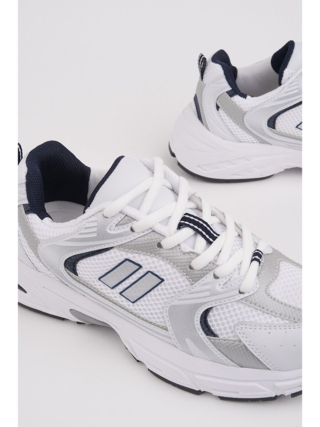 Beyaz SHİFT Kadın Kalın Taban Bağcıklı Günlük Sneaker Spor Ayakkabı-3