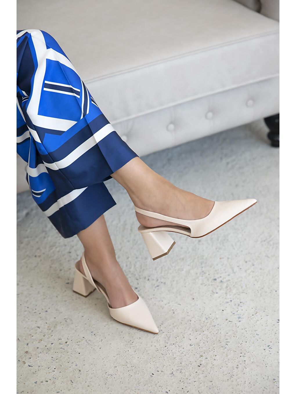 Luan Kadın  Deri Topuklu  Ayakkabı Bej-1