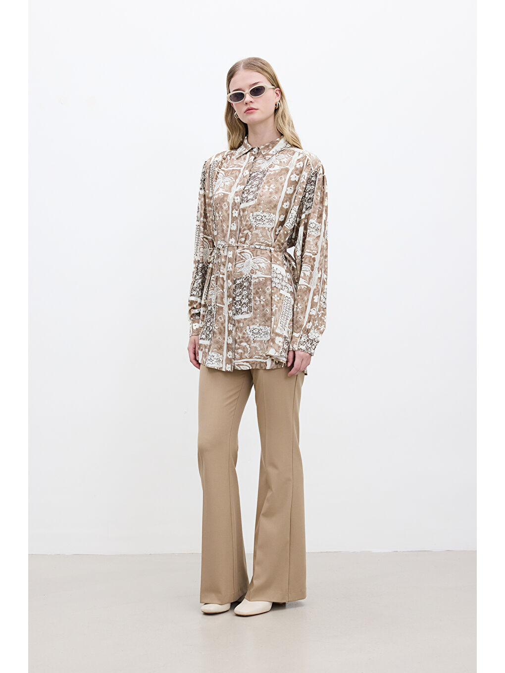 Kahverengi Kuşaklı Retro Tarz Gömlek Ilona-2