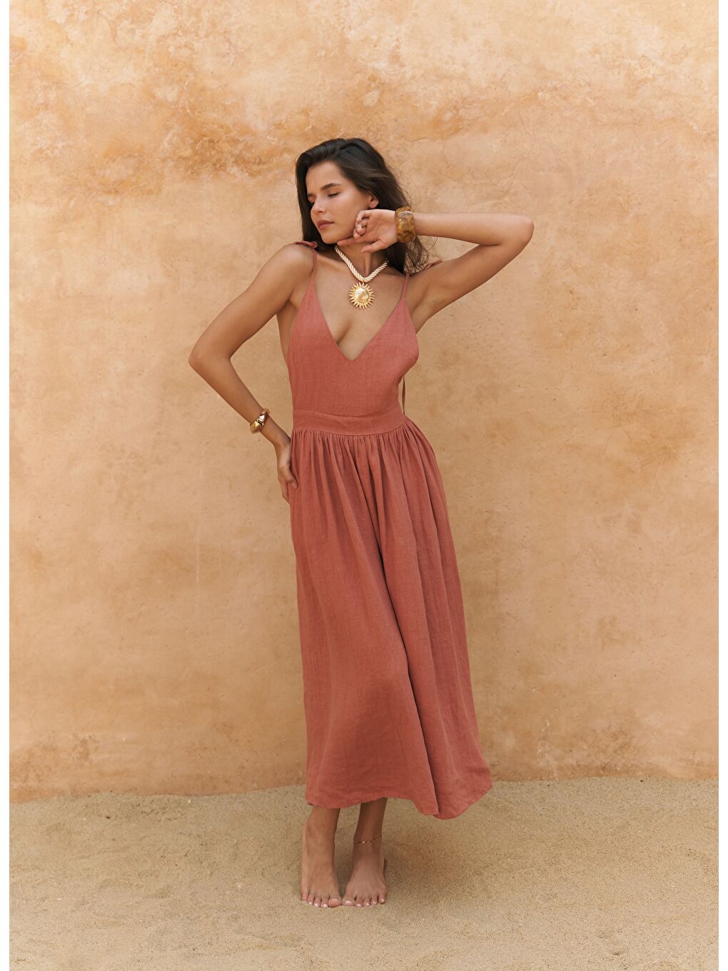 Kahverengi Eara Askılı Tarçın Uzun Keten Elbise-1