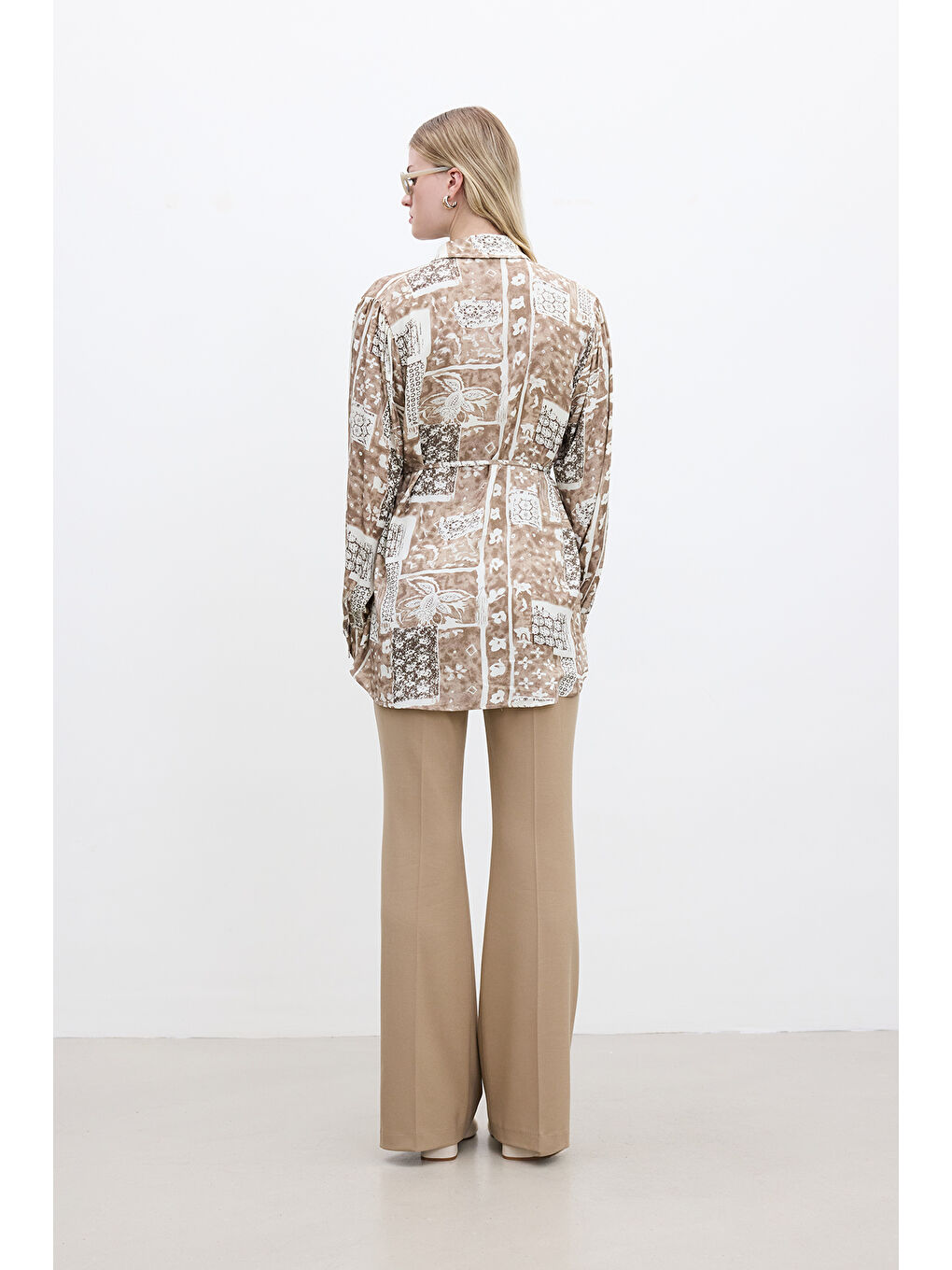 Kahverengi Kuşaklı Retro Tarz Gömlek Ilona-5