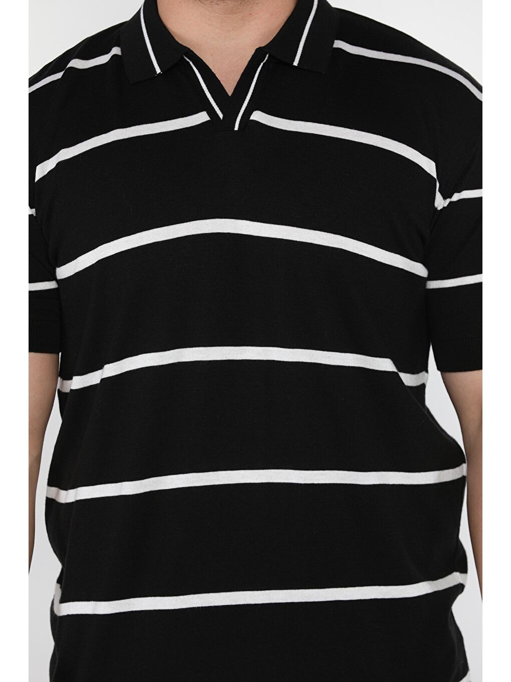 Siyah Erkek Polo Yaka Çizgi Desenli Triko Tişört-3