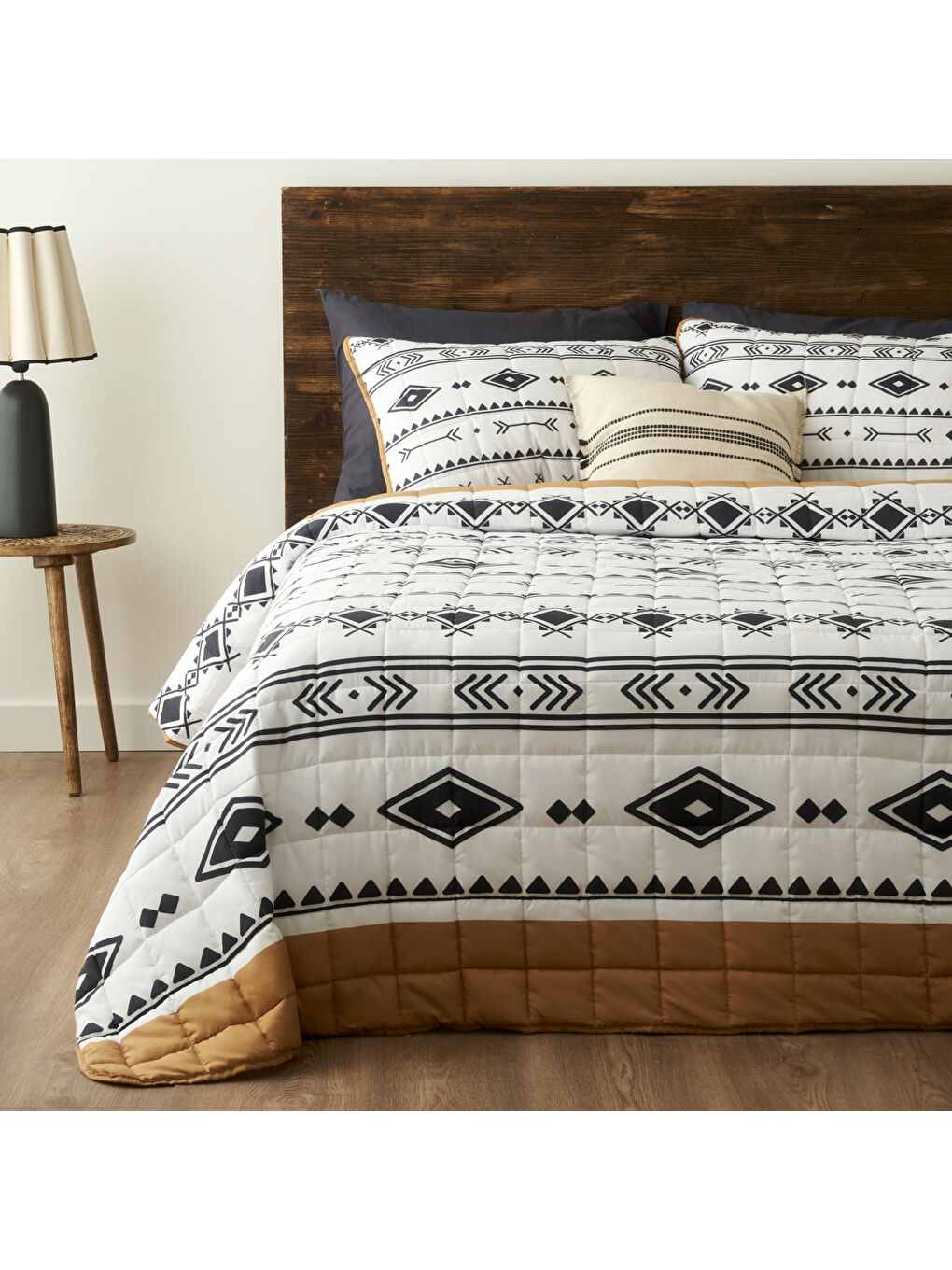 Karışık Anchal Kapitoneli Çok Amaçlı Çift Kişilik Yatak Örtüsü Seti (240x220 cm)