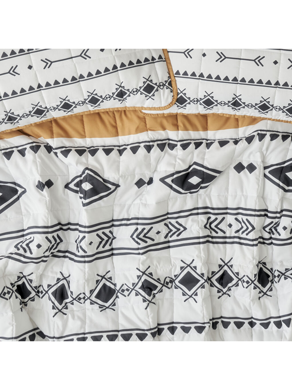 Karışık Anchal Kapitoneli Çok Amaçlı Çift Kişilik Yatak Örtüsü Seti (240x220 cm)-1