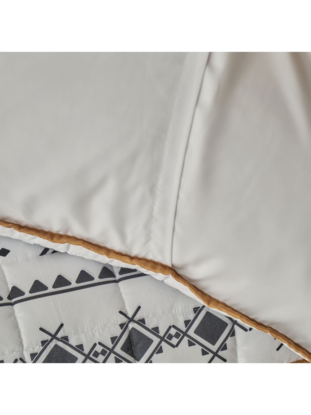 Karışık Anchal Kapitoneli Çok Amaçlı Çift Kişilik Yatak Örtüsü Seti (240x220 cm)-6