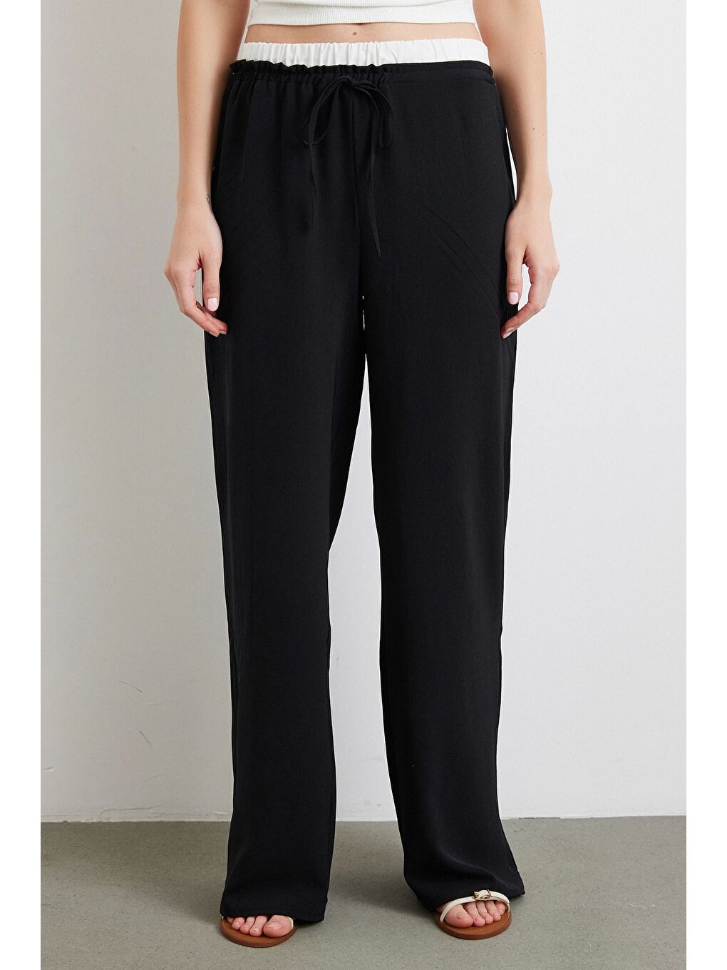 Bel Bantlı Wide Leg Pantolon Siyah-2