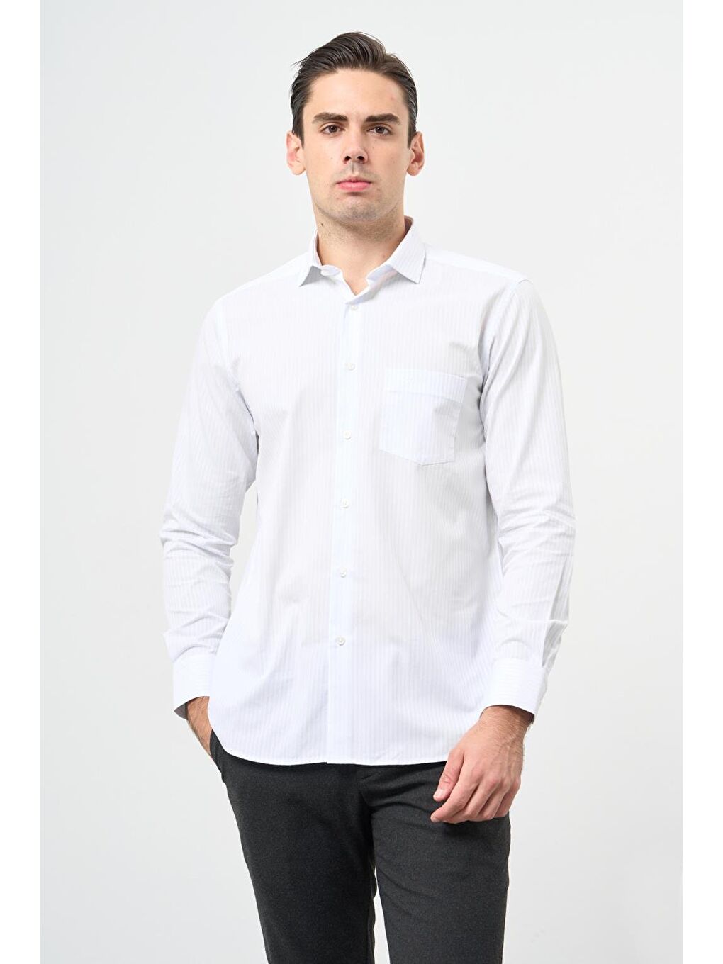 Beyaz Uzun Kol Desen Yarım İtalyan Yaka Cepli Pamuklu Classic Comfort Fit Gömlek 1004245183-2