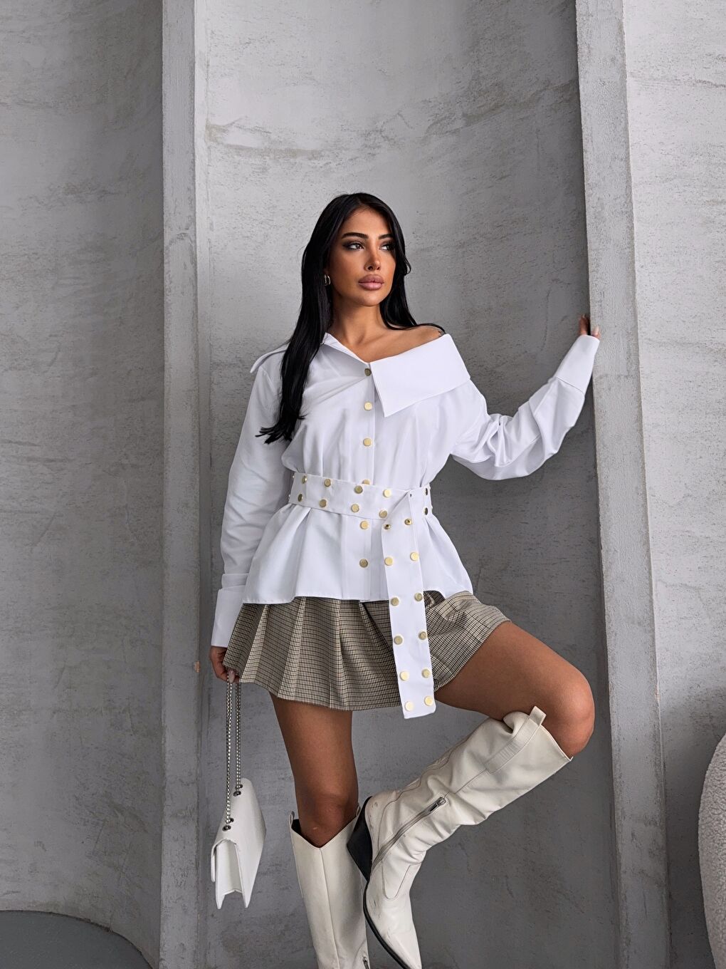 Çıtçıtlı Kemerli Beyaz Gömlek-2