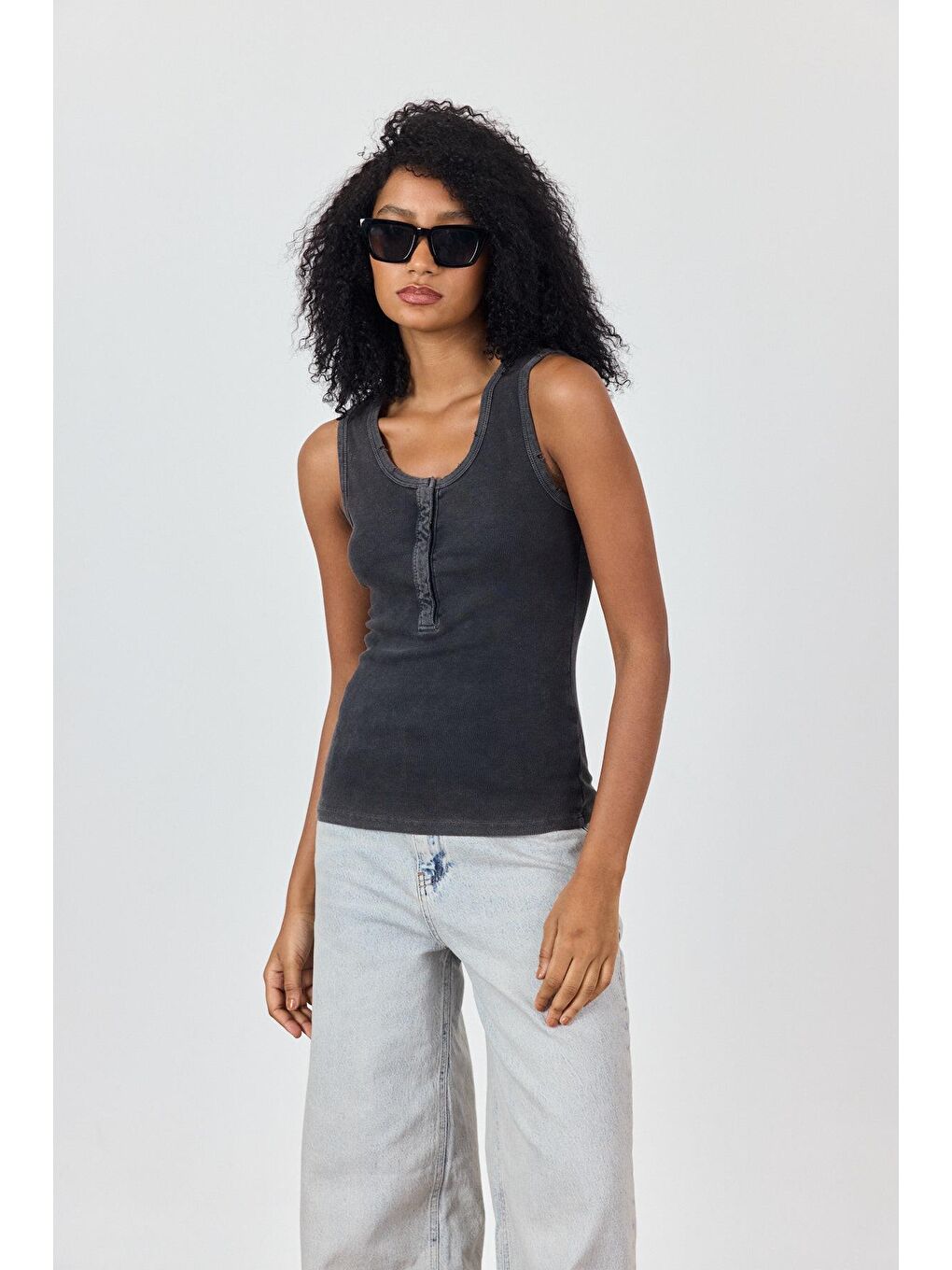 Antrasit Soluk Efektli Çıt Çıtlı Atlet Bluz