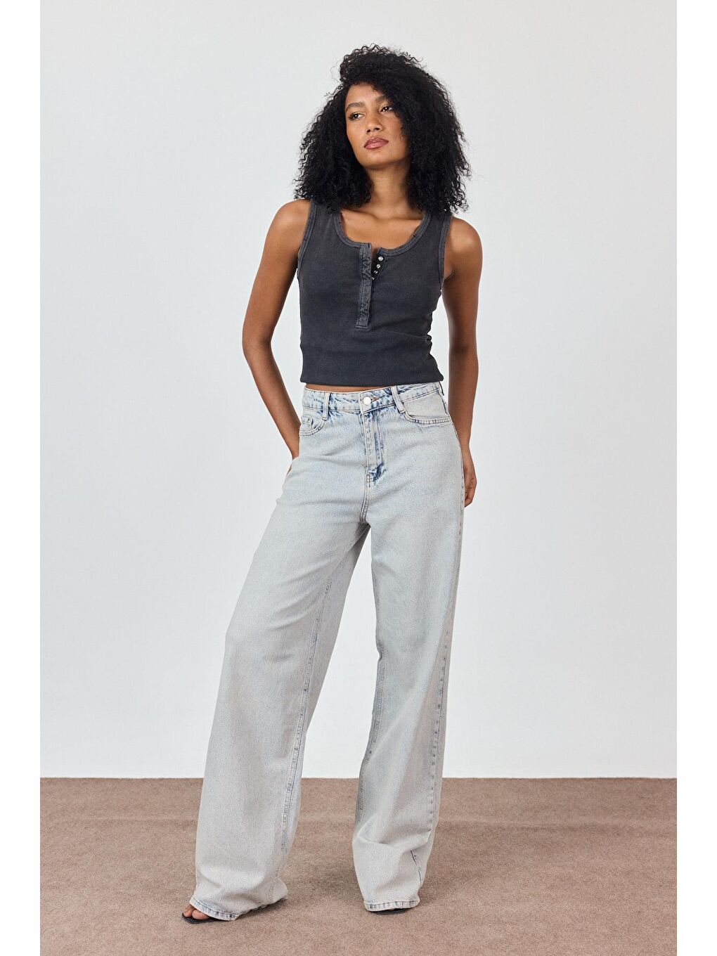 Antrasit Soluk Efektli Çıt Çıtlı Atlet Bluz-3