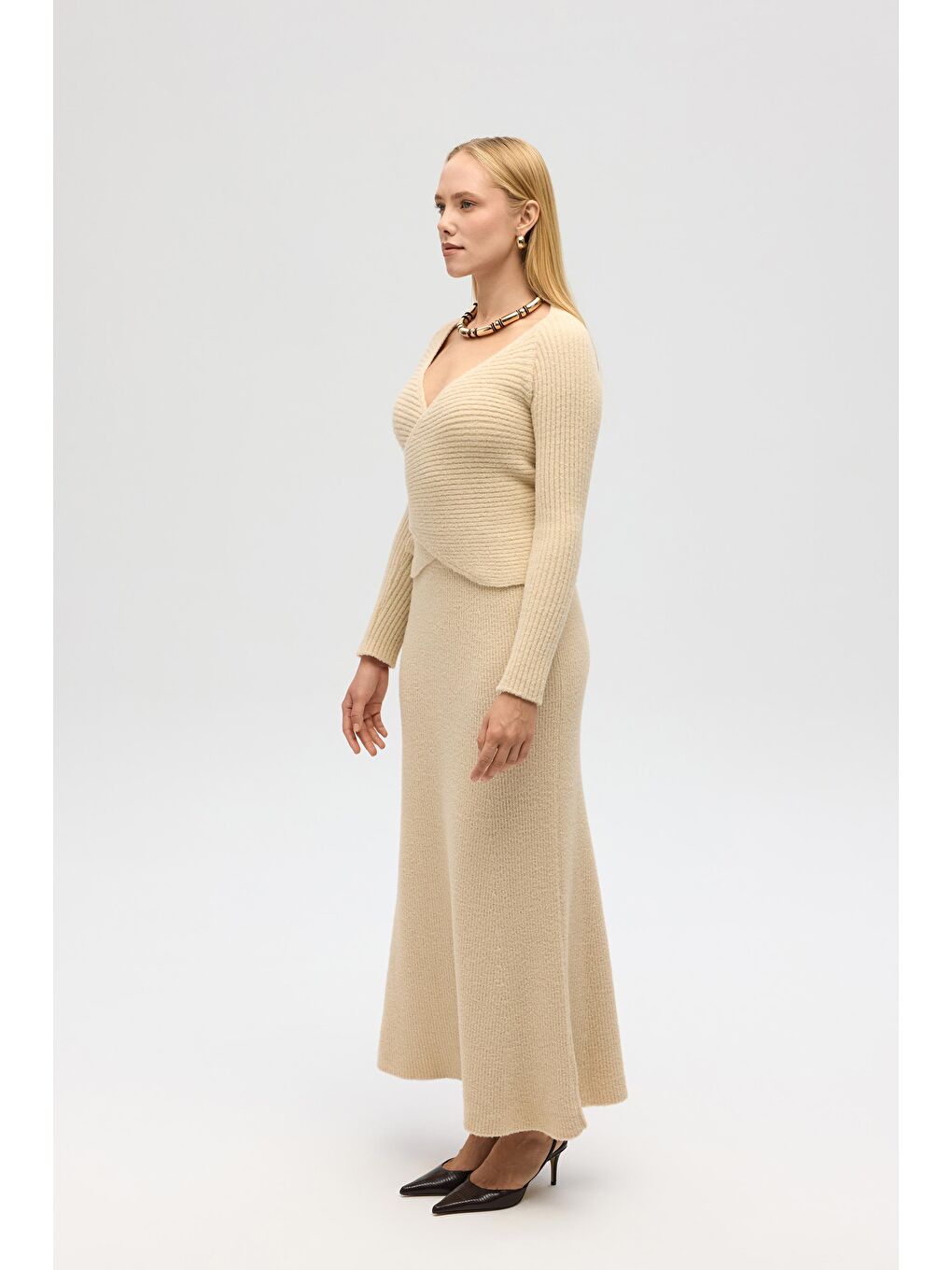 Fluff Bağlamalı Bej Üst-Etek Takım-2