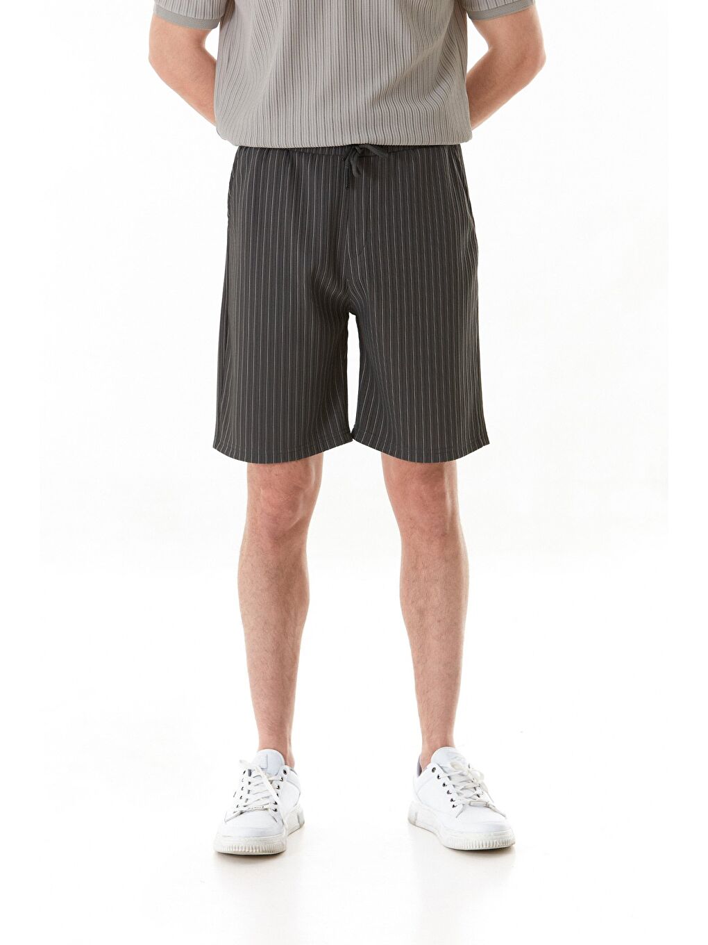 Gri Fitilli Beli Lastikli Şort-1