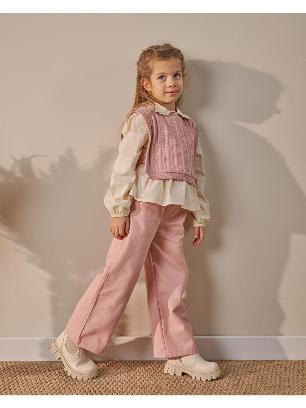 Pembe Kız Çocuk Pudra Triko Yelek Gömlek Ve Pantolon Takım-1