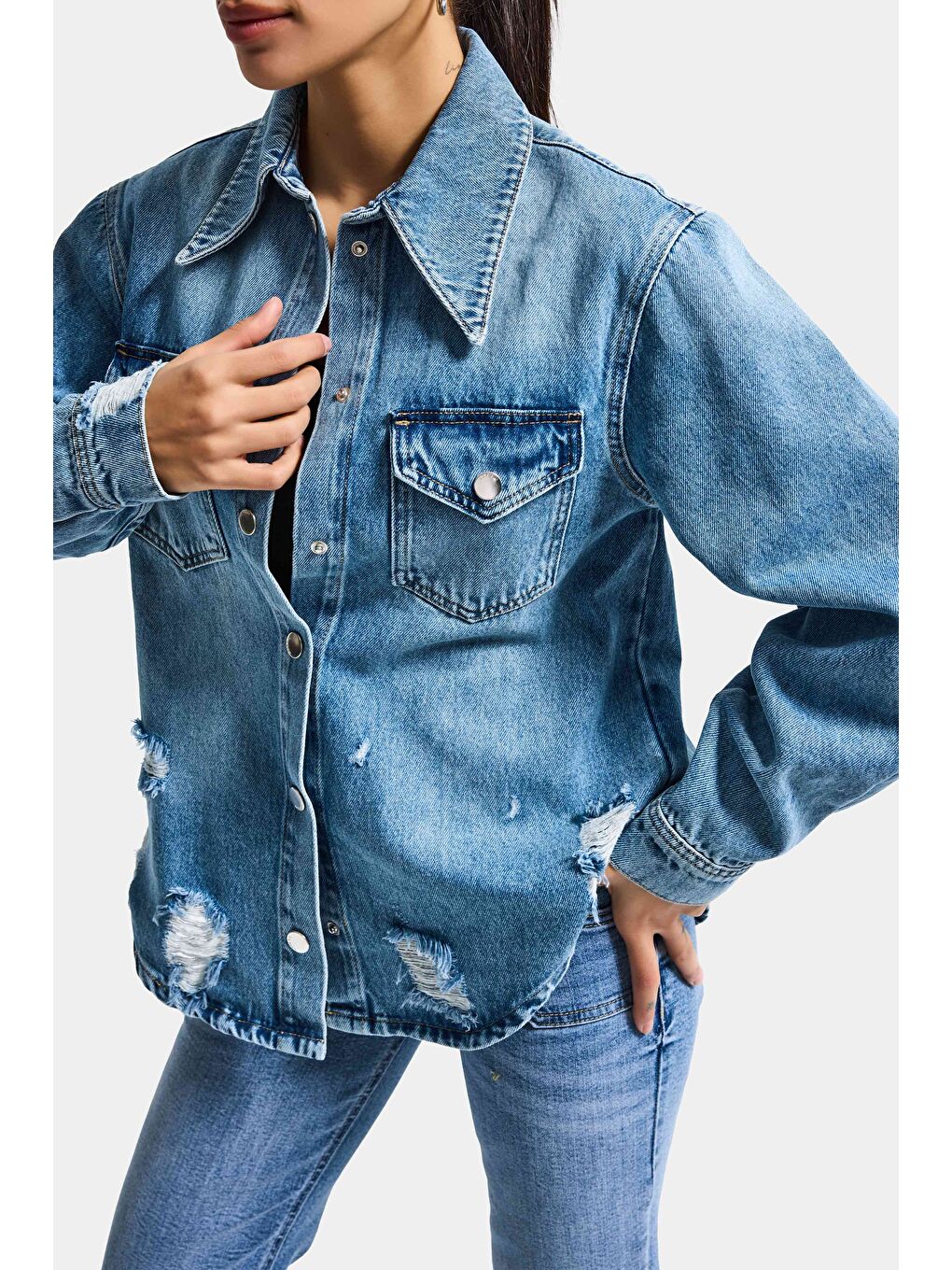 Kadın Mavi 12s6-4 Yırtık Detaylı Denim Gömlek-2