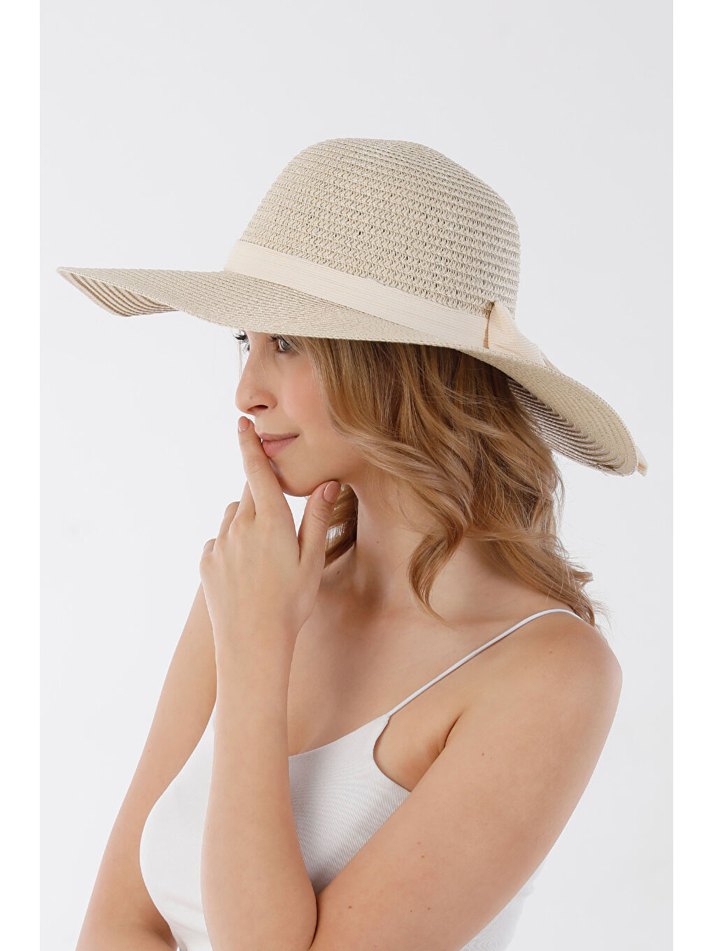 Bej Boncuklu Hasır Şapka-3