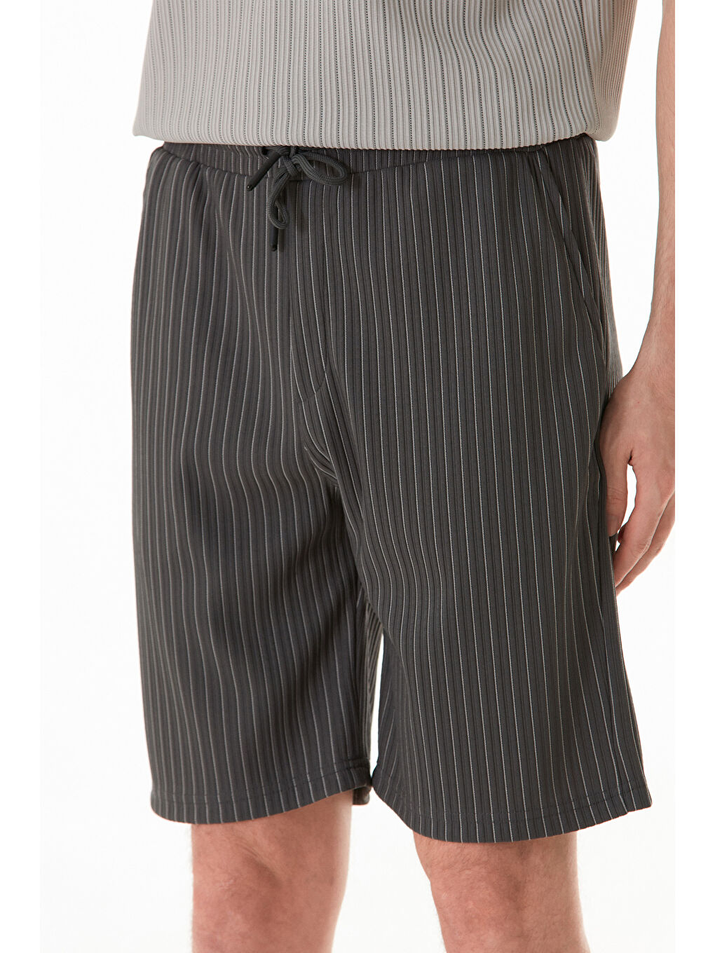 Gri Fitilli Beli Lastikli Şort-4