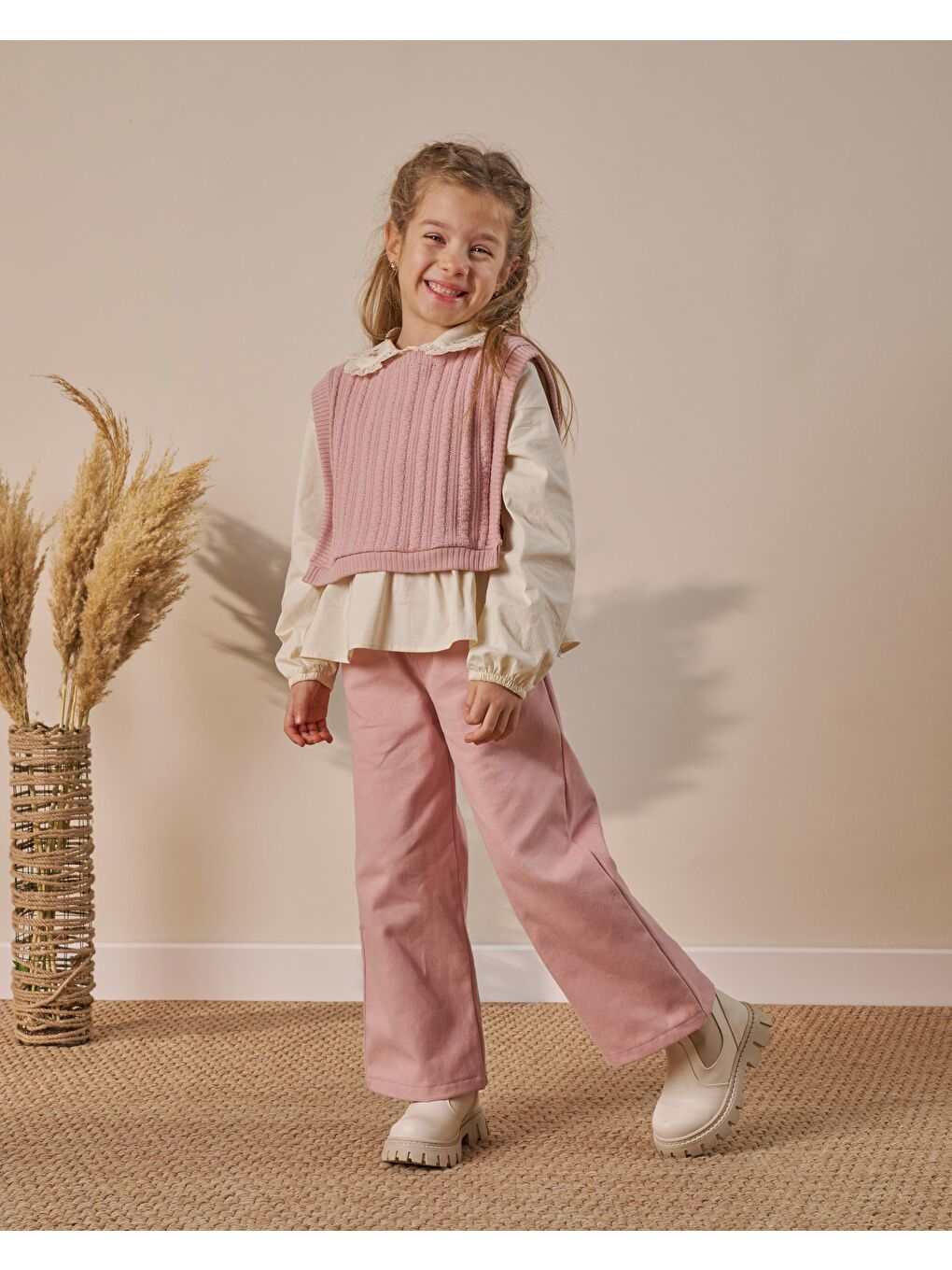 Pembe Kız Çocuk Pudra Triko Yelek Gömlek Ve Pantolon Takım-2