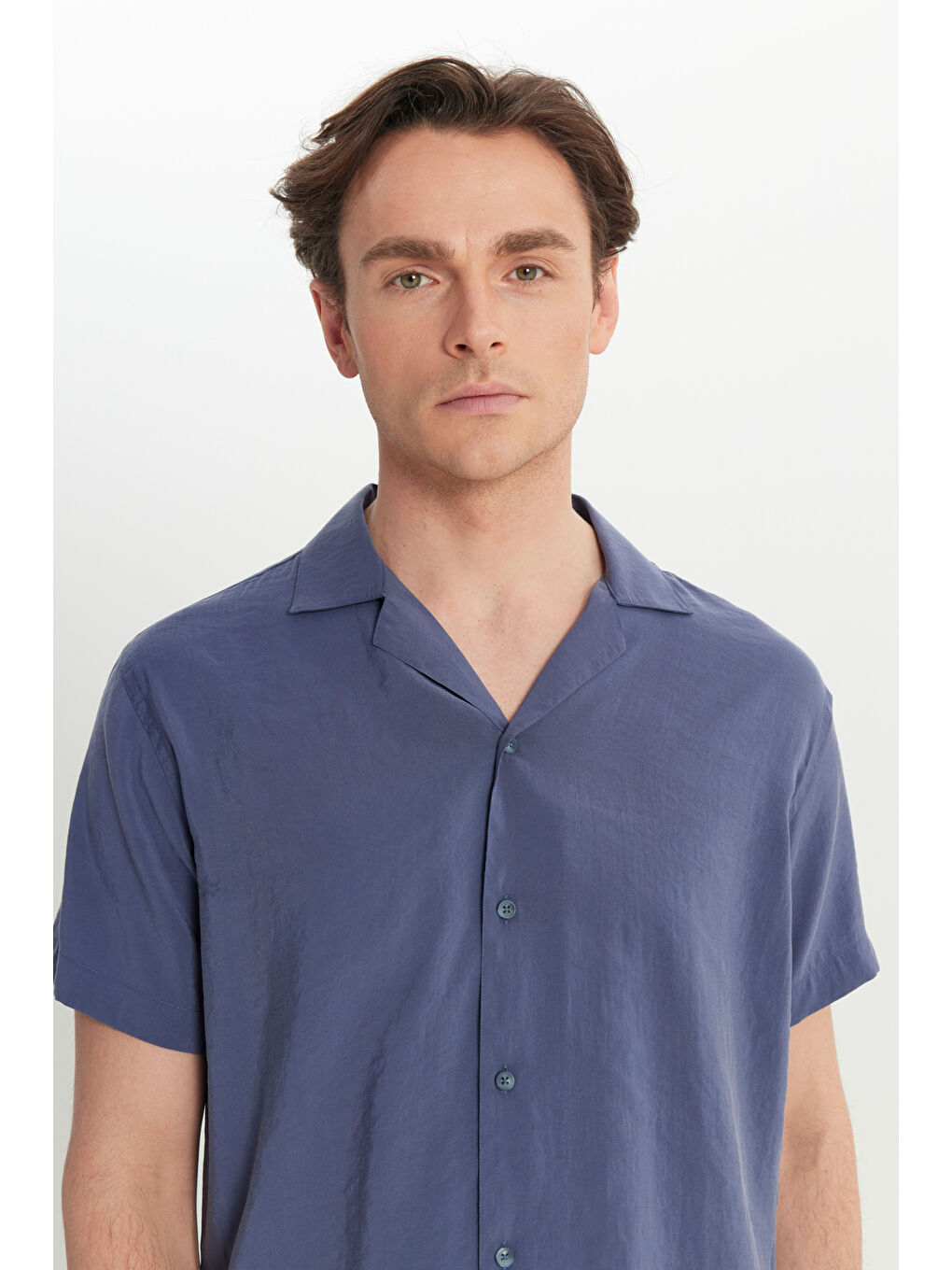 Erkek Lacivert Yumuşak Dokulu Comfort Fit Rahat Kesim Hawai Yaka Gömlek-3