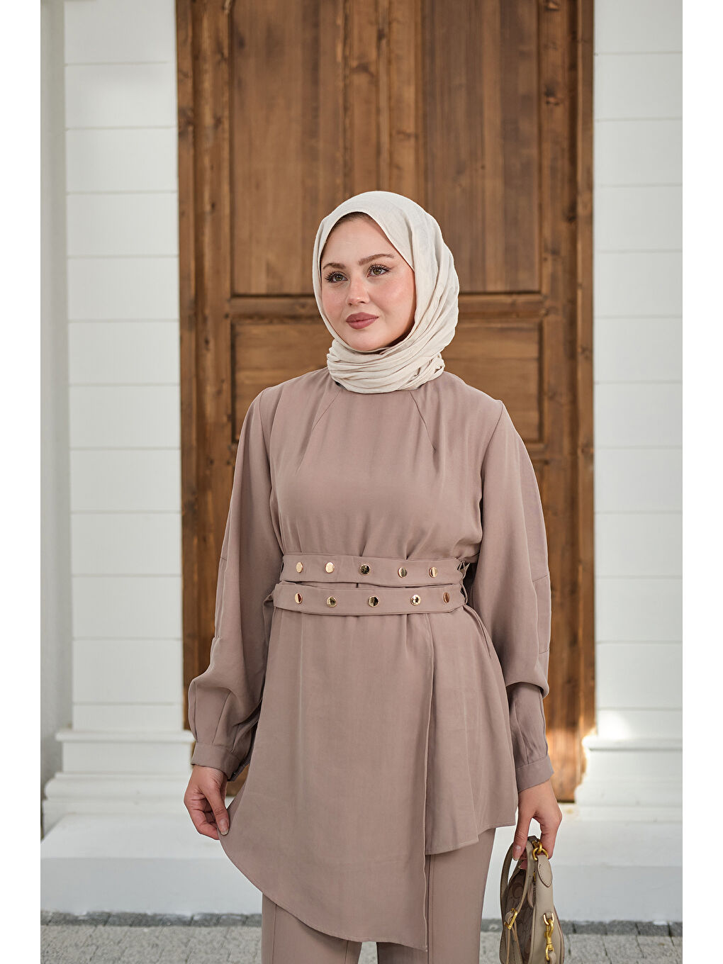 Bej Kadın Gold Çıtçıt Kemerli Pantolonlu Takım Taş-2