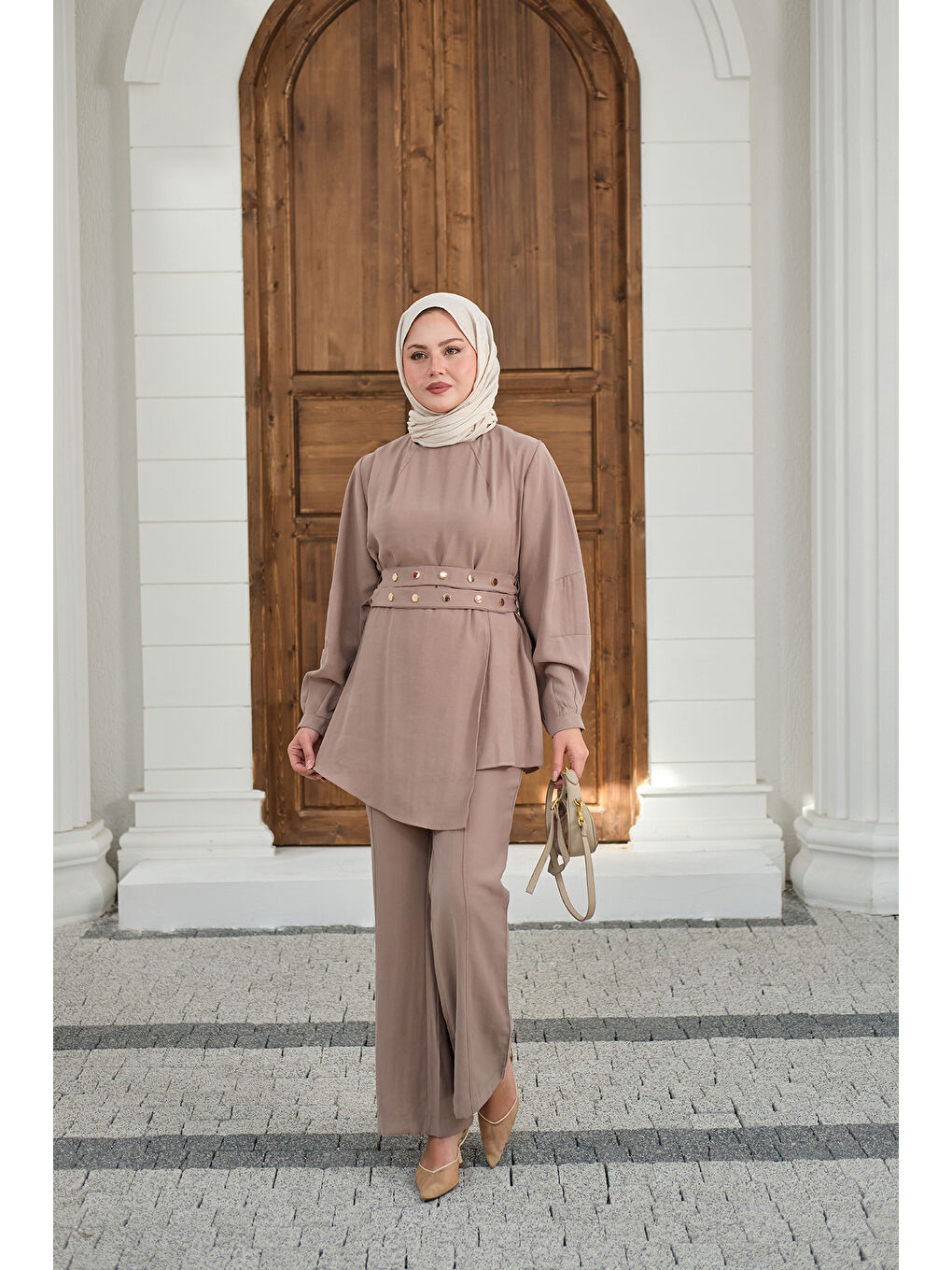 Bej Kadın Gold Çıtçıt Kemerli Pantolonlu Takım Taş-3