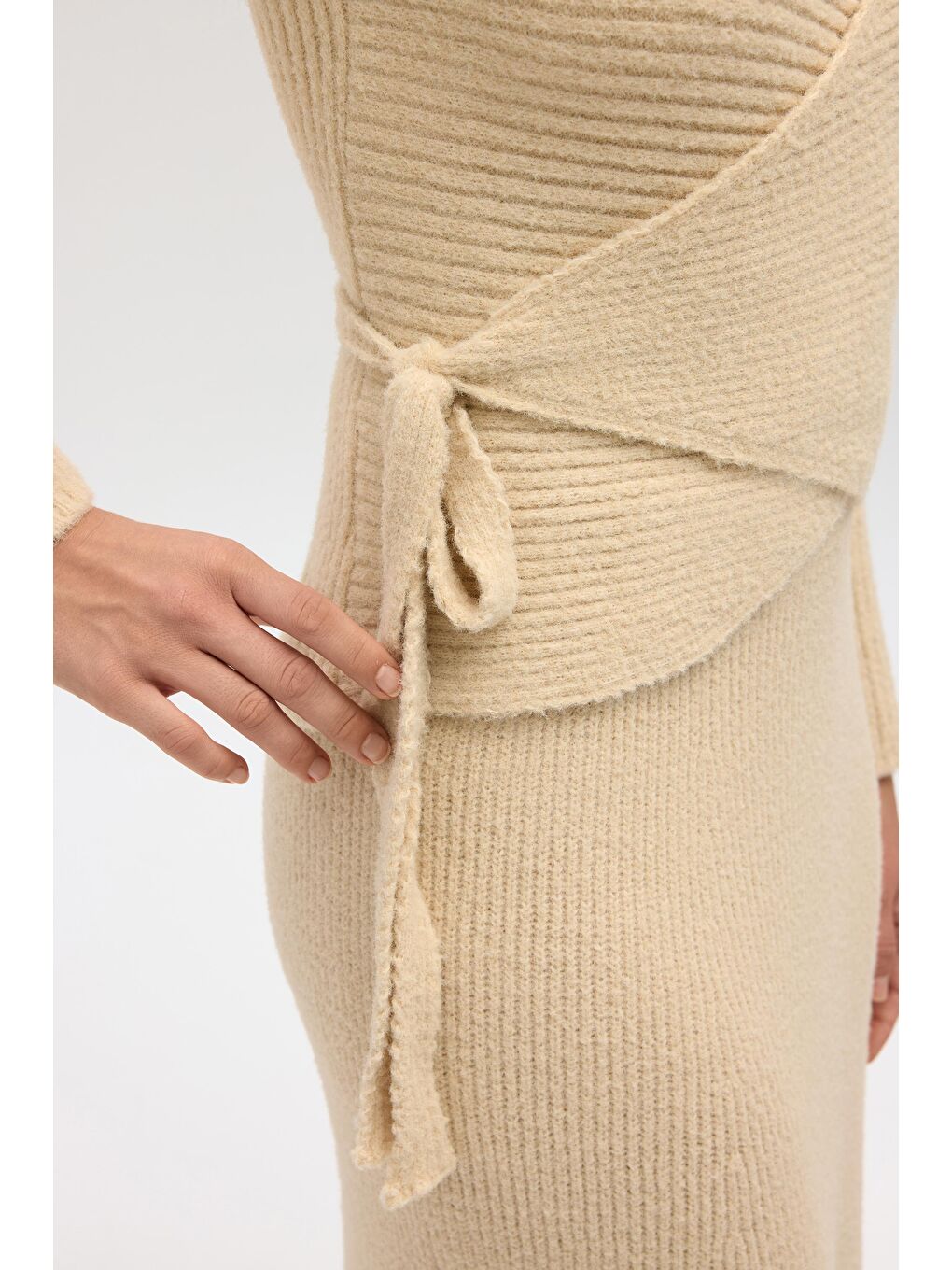 Fluff Bağlamalı Bej Üst-Etek Takım-6