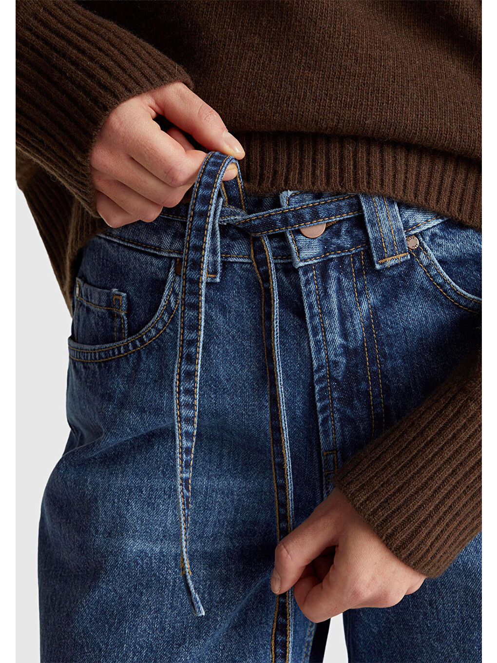 Kadın Koyu Mavi %100 Pamuk Bağcık Detaylı Denim Pantolon-5